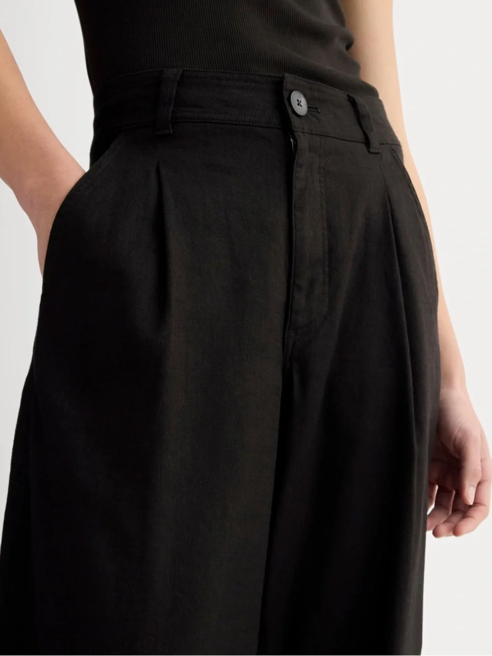 Everlane The Everywhere Pant Stretch Linen Black Barrel Leg Size 4 NWT Pleated